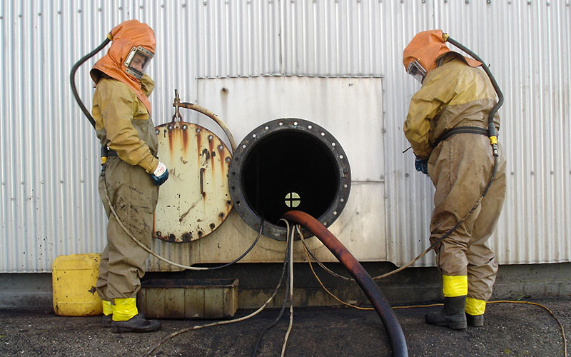 Industrial Cleaning Services - Tank Cleaning